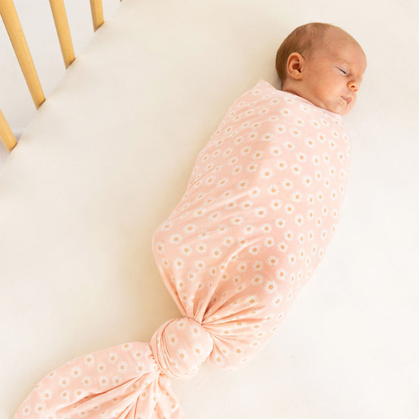 Large Stretchy Swaddle - Daisy Charm